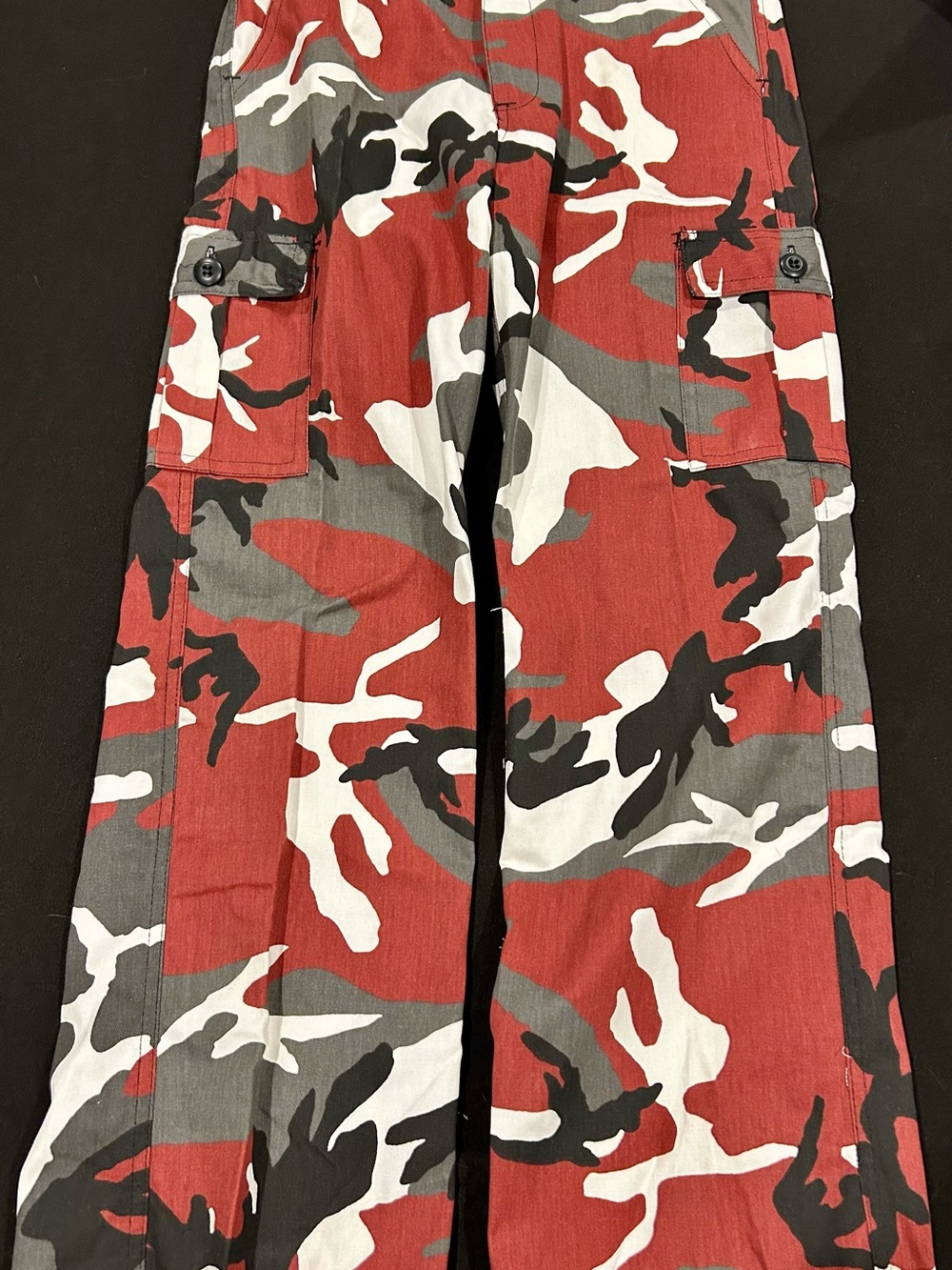 Boys Red Camo Combat Trousers / Cargo Pants - Size XL (16-18)